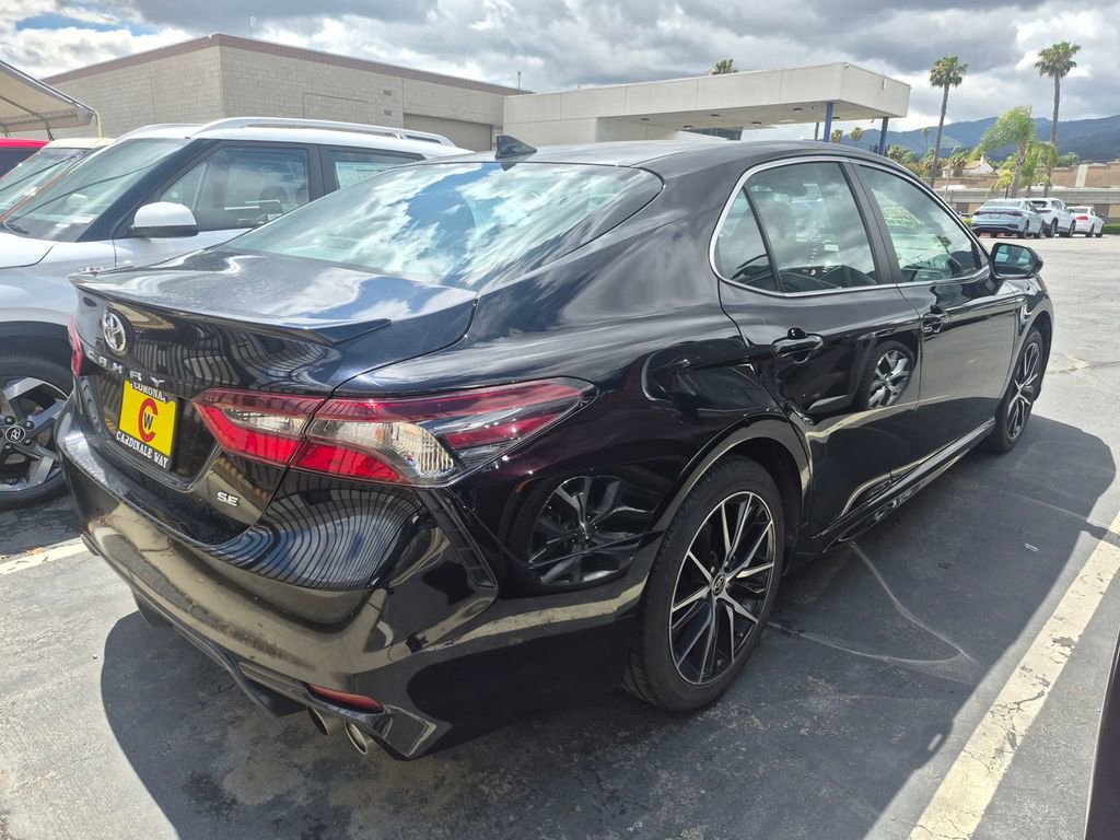 Used 2024 Toyota Camry SE FWD image 5
