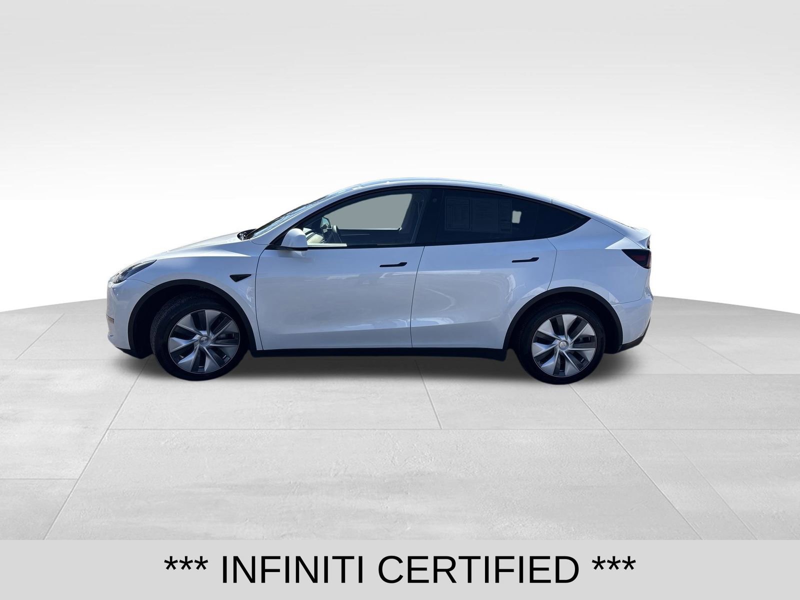 Used 2023 Tesla Model Y Performance image 2