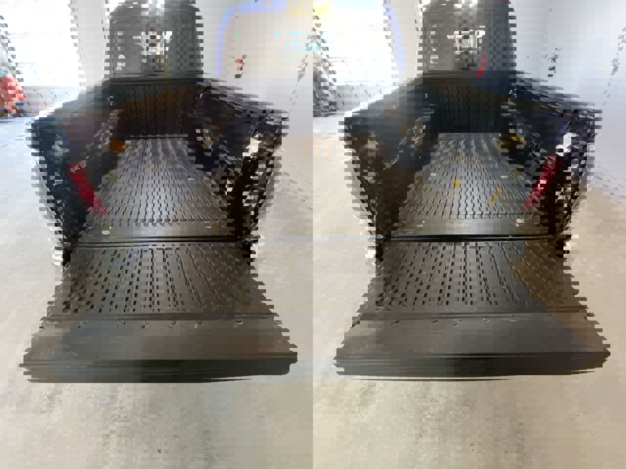 Used 2023 Toyota Tacoma TRD Off-Road image 23