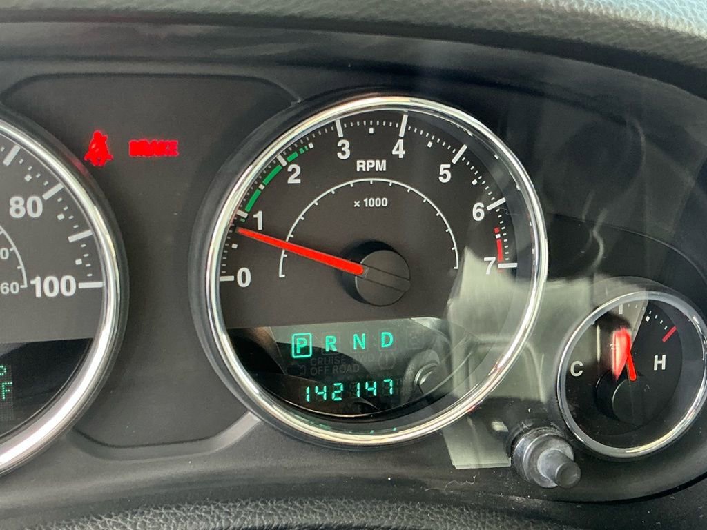 Used 2013 Jeep Wrangler Unlimited Sport image 32