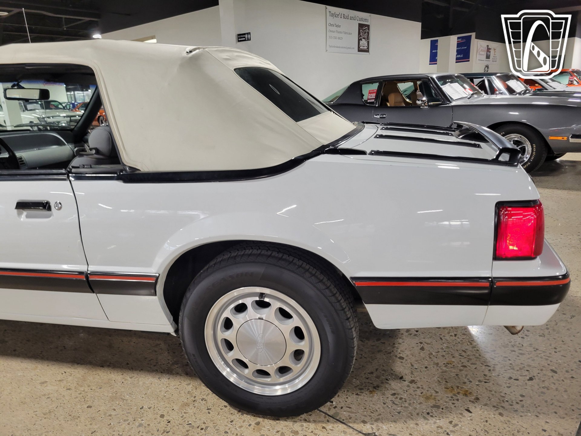 Used 1989 Ford Mustang LX RWD image 10