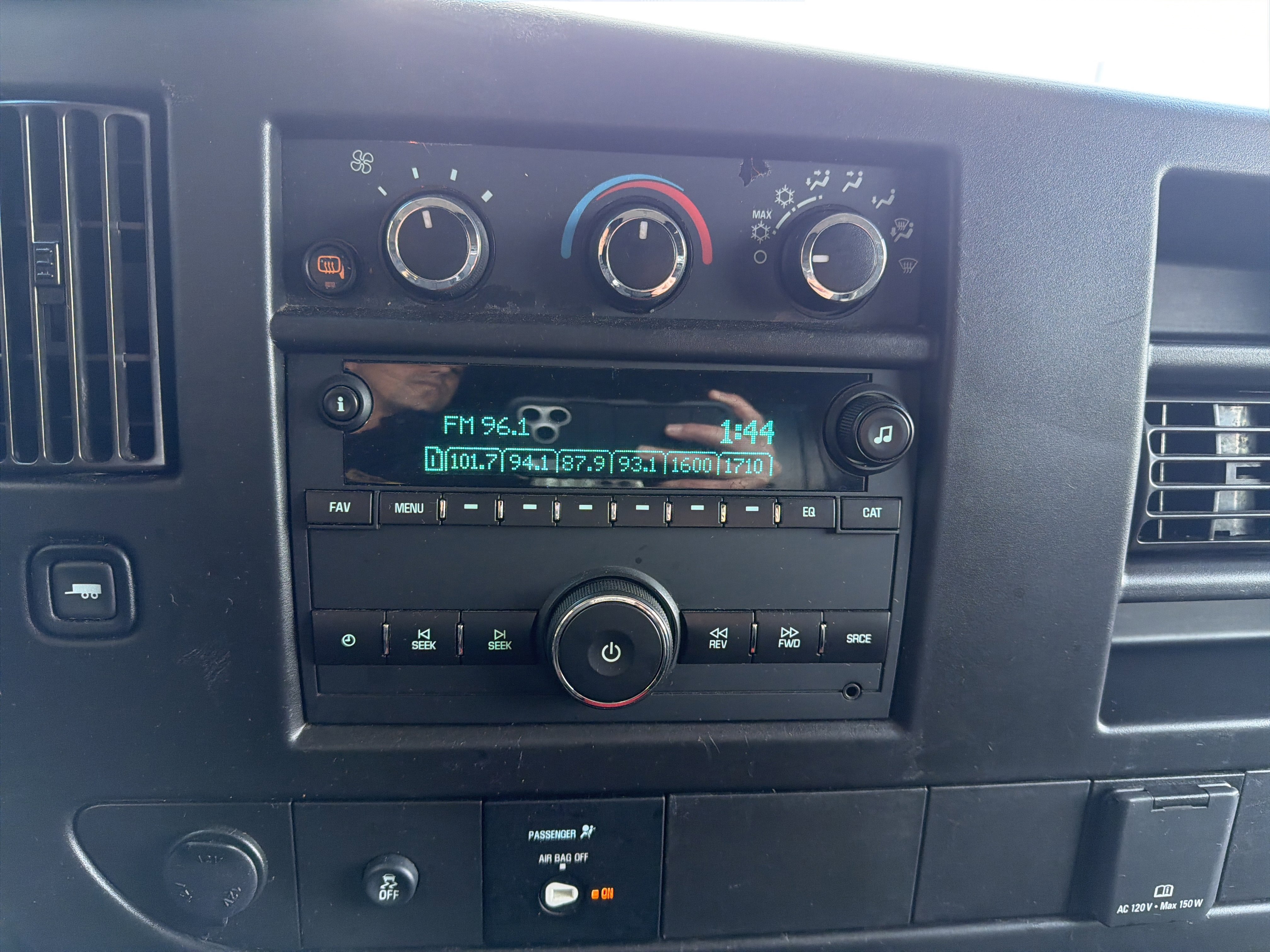 Used 2021 GMC Savana 2500 w/ Driver Convenience Package image 22