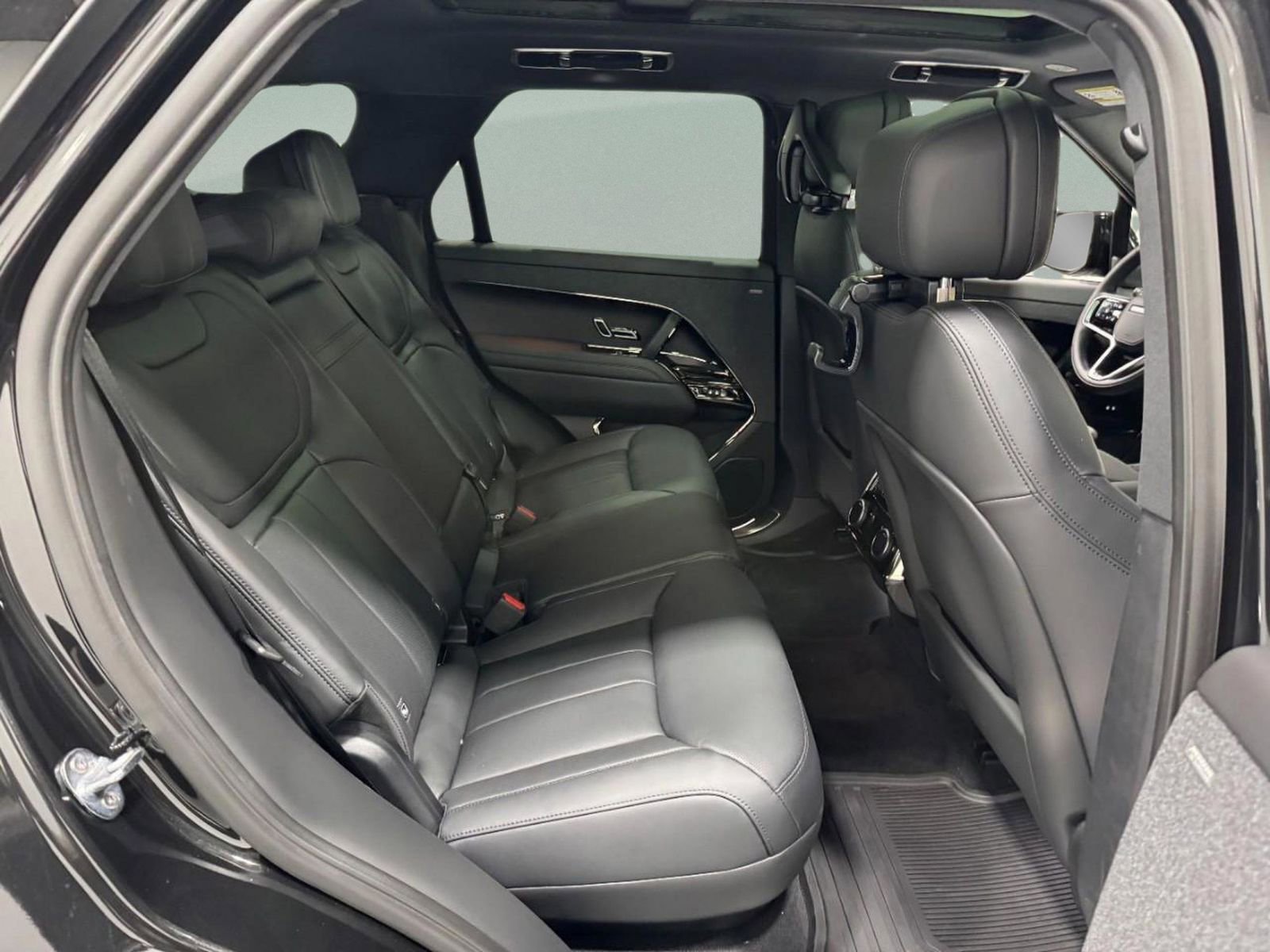 New 2026 Land Rover Range Rover Sport SE image 10