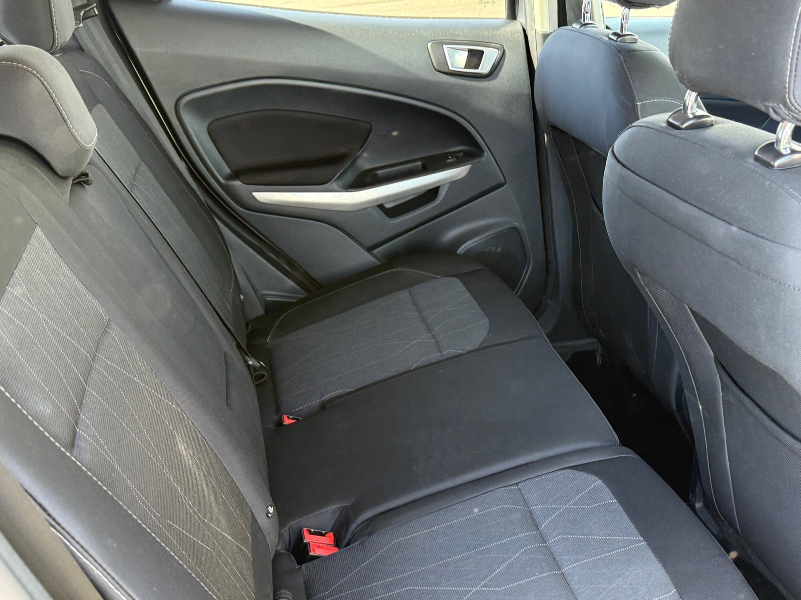 Used 2018 Ford EcoSport SE w/ SE Convenience Package image 13