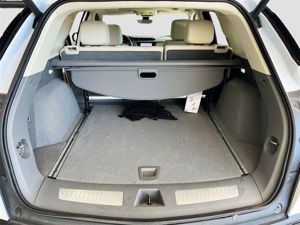 Used 2025 Cadillac XT5 Premium Luxury w/ LPO, ONYX Package image 27