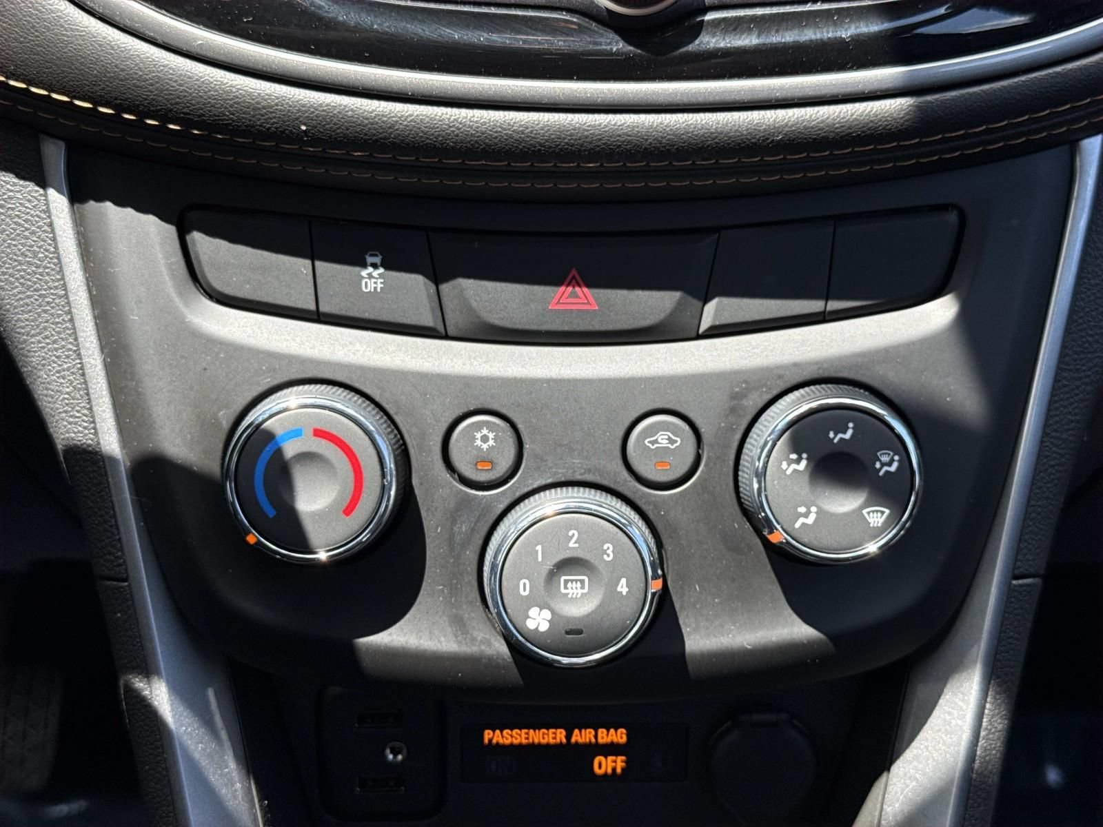 Used 2021 Chevrolet Trax LS AWD/4WD image 11