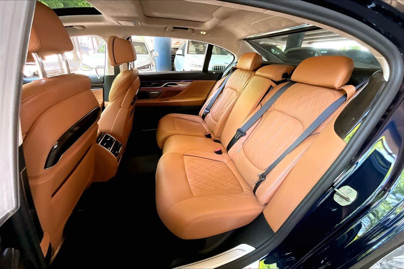 Used 2021 BMW 740i xDrive w/ Luxury Rear Seating Package AWD/4WD image 19
