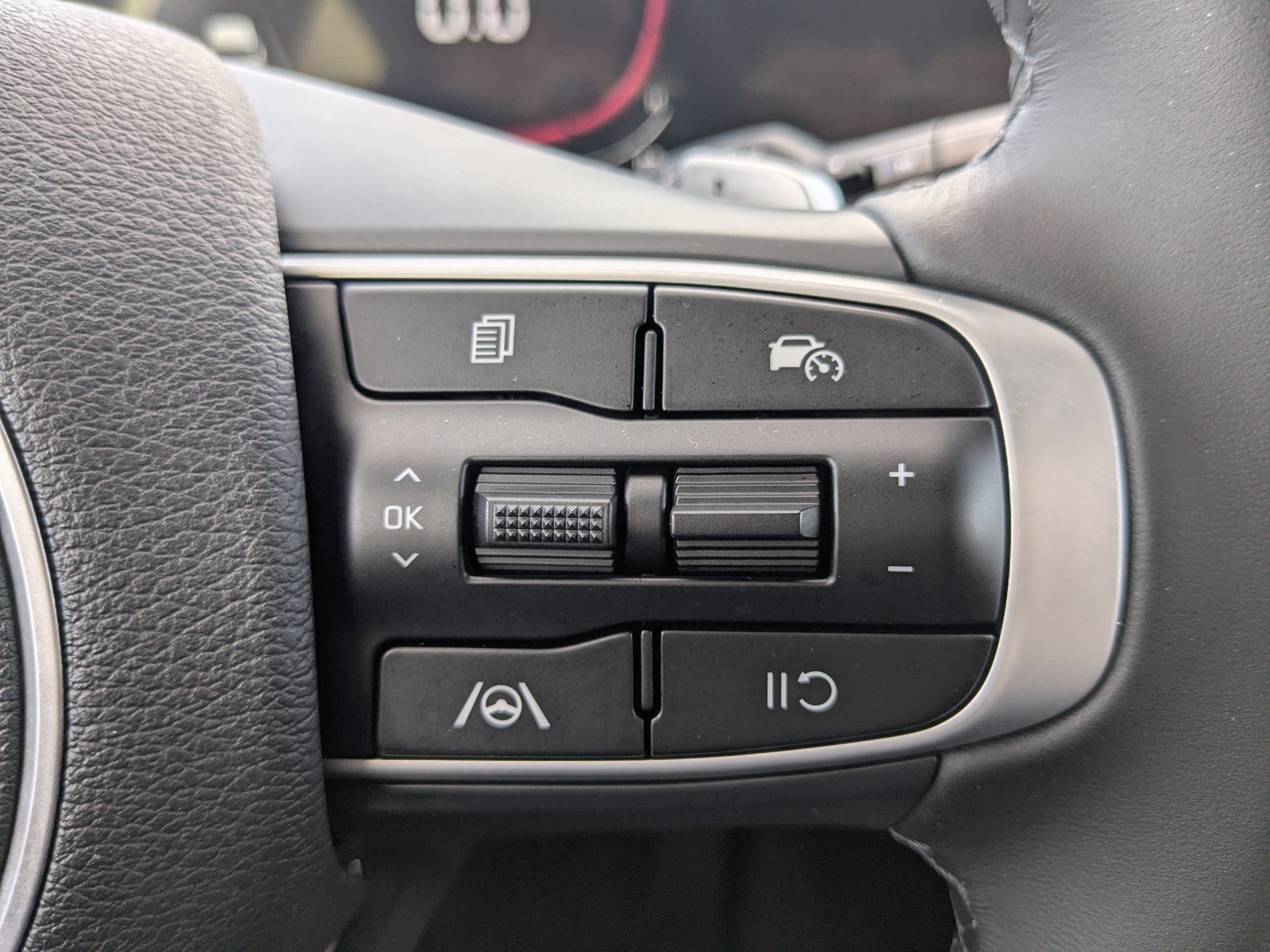 Used 2025 Kia Sportage X-Line image 32