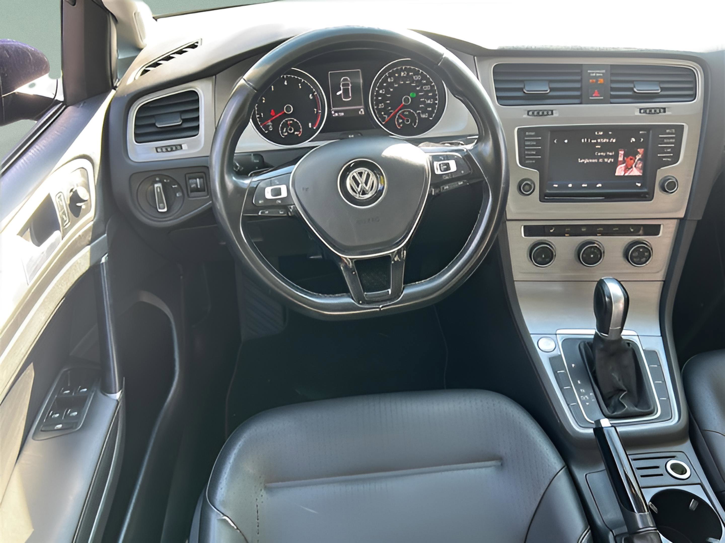 Used 2017 Volkswagen Golf Wolfsburg Edition FWD image 24