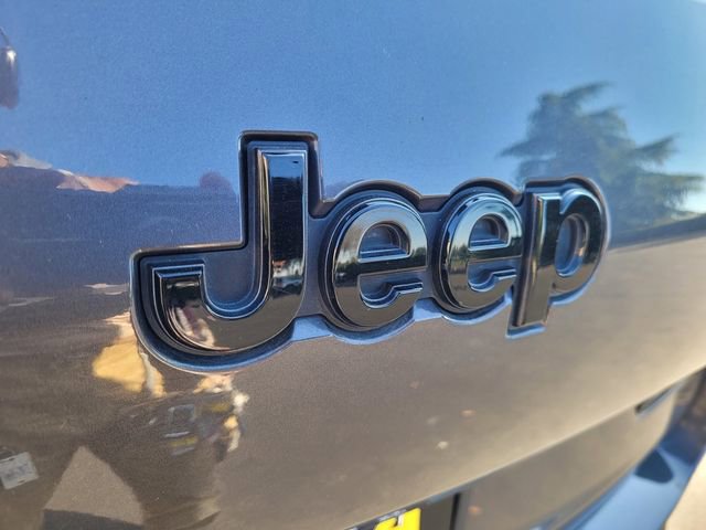 Used 2024 Jeep Grand Cherokee L Laredo image 28