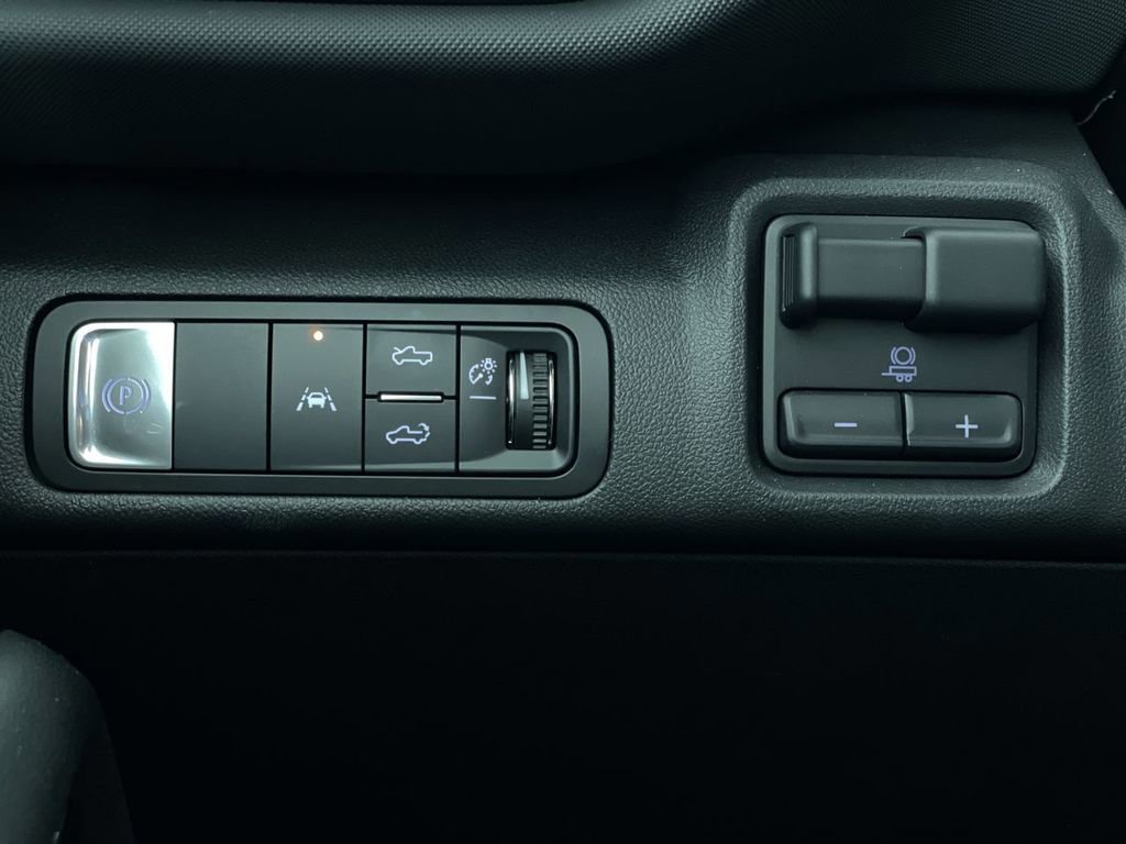 New 2025 Chevrolet Silverado EV LT image 20