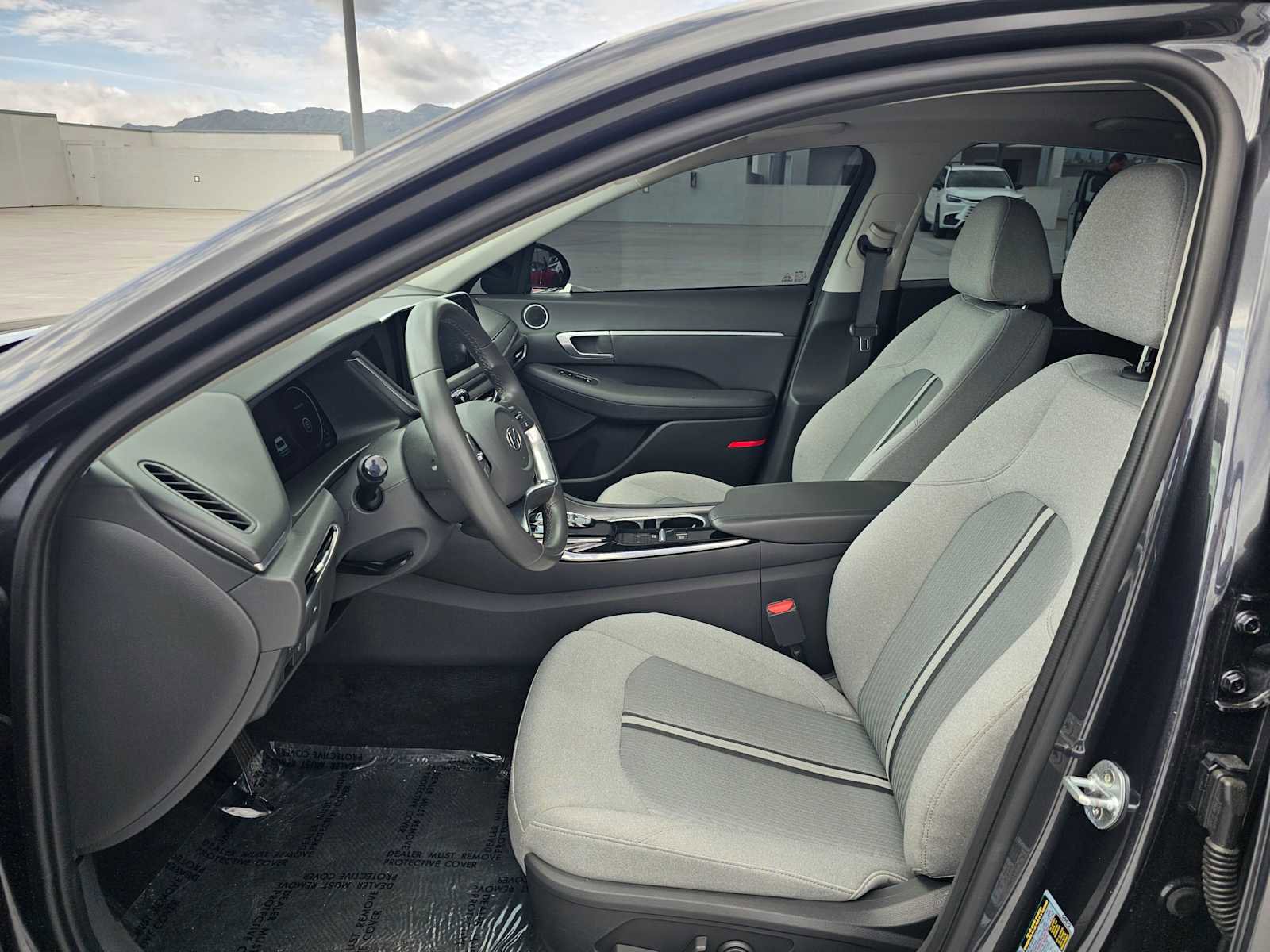 Used 2021 Hyundai Sonata SEL w/ Convenience Package FWD image 16