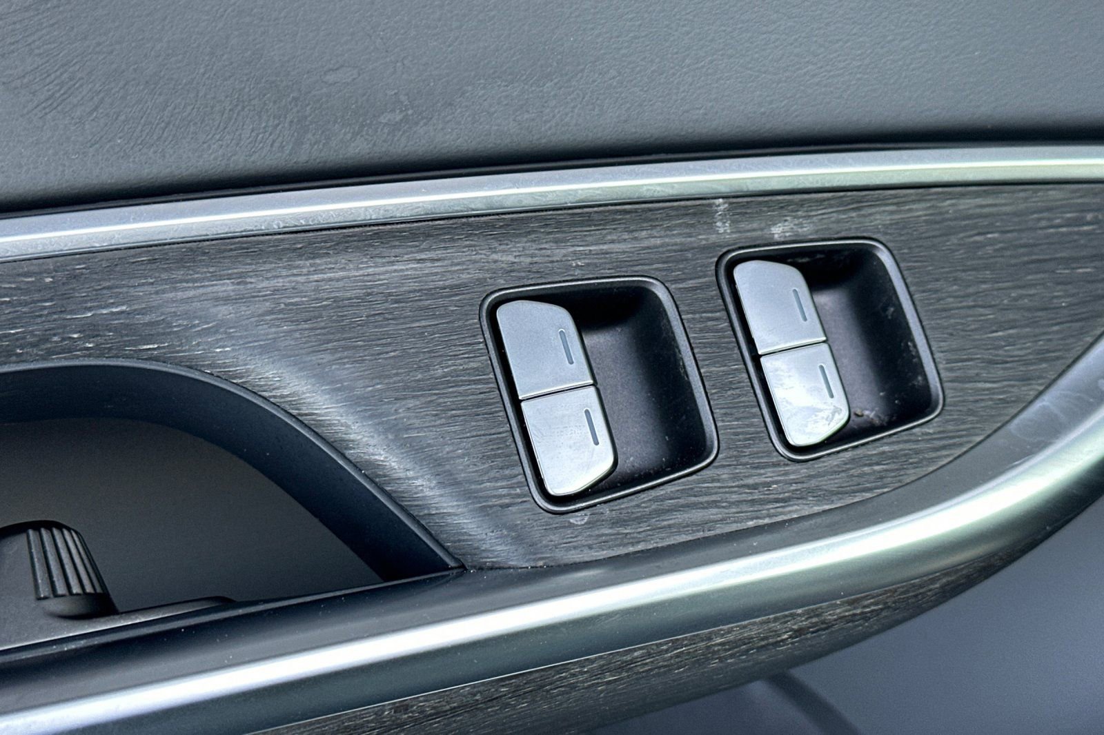 Used 2024 Lucid Air Pure image 13