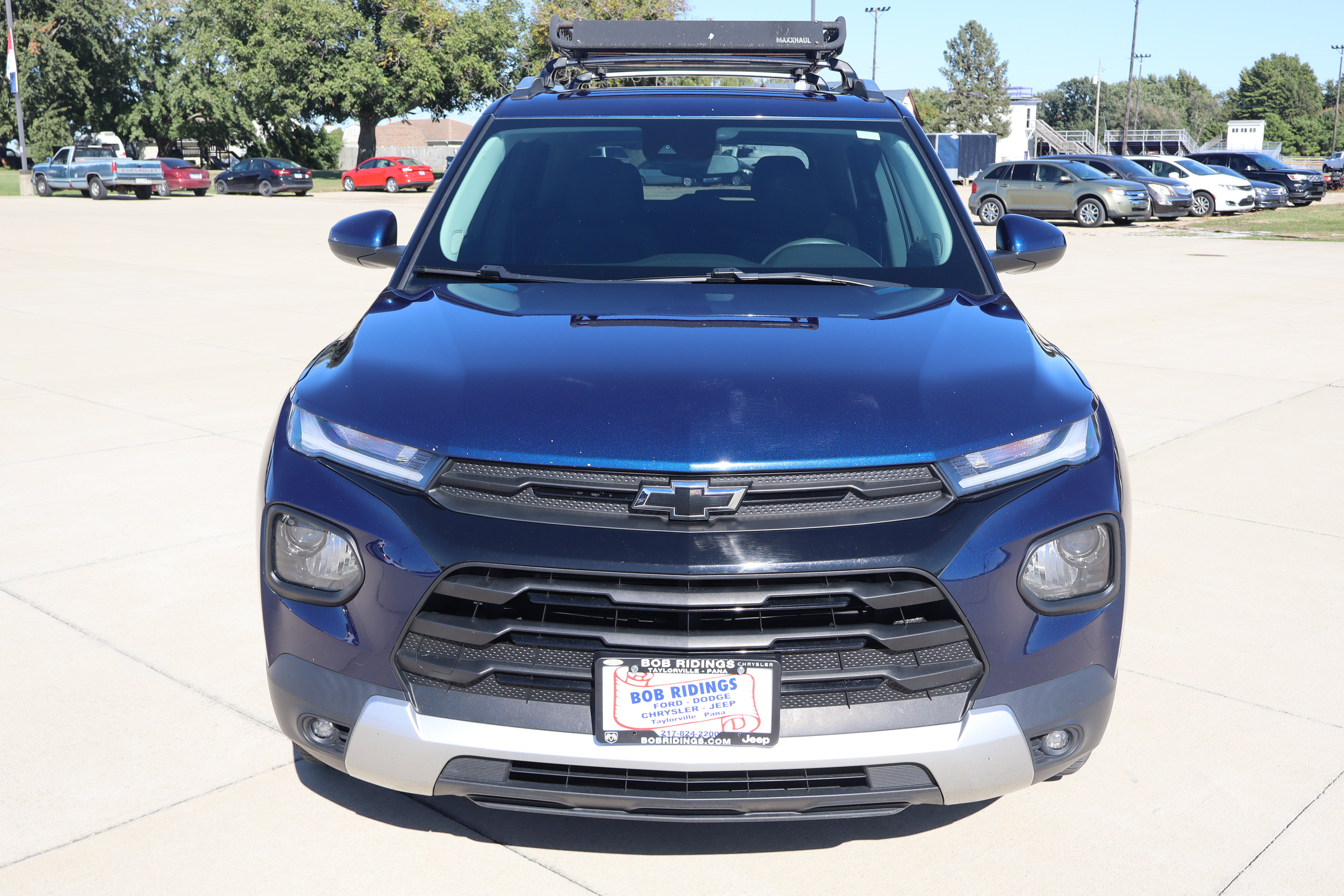 Used 2022 Chevrolet TrailBlazer LT w/ LPO, Blackout Package FWD image 3
