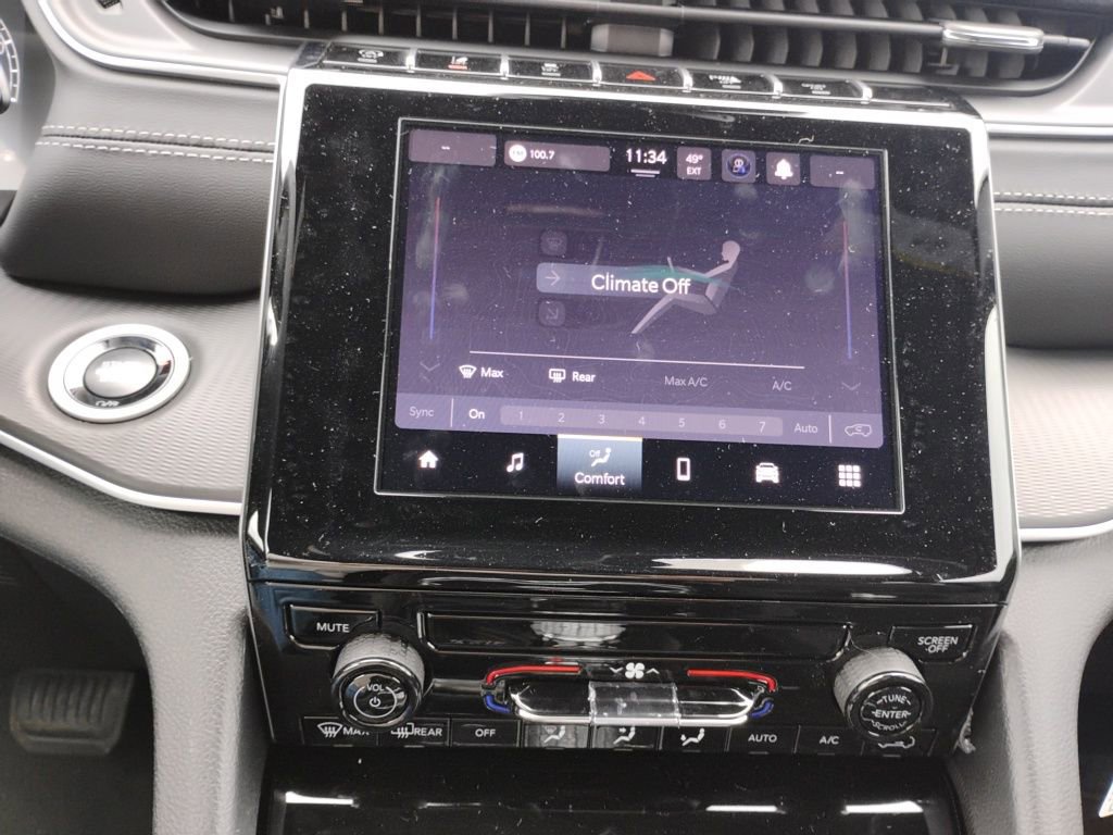 New 2025 Jeep Grand Cherokee Laredo X w/ Trailer Tow Package image 28