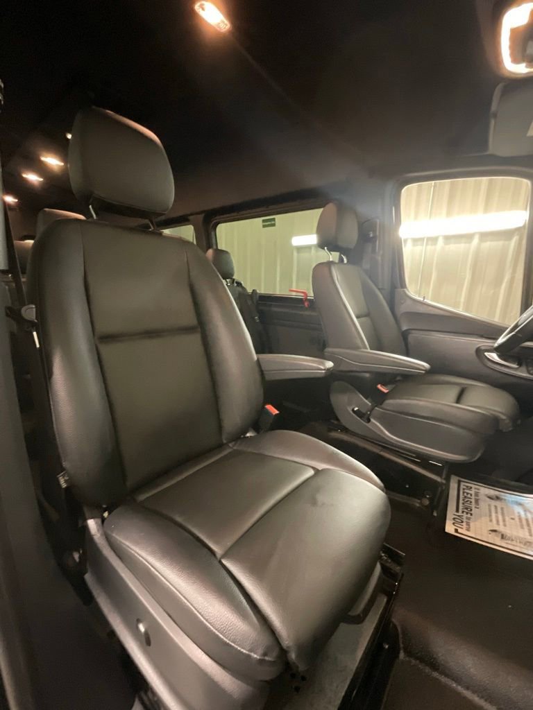 Used 2024 Mercedes-Benz Sprinter 2500 image 11