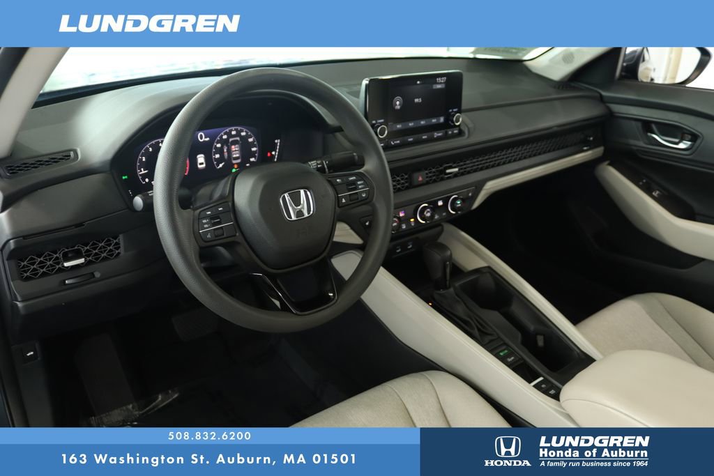 Used 2023 Honda Accord EX image 8