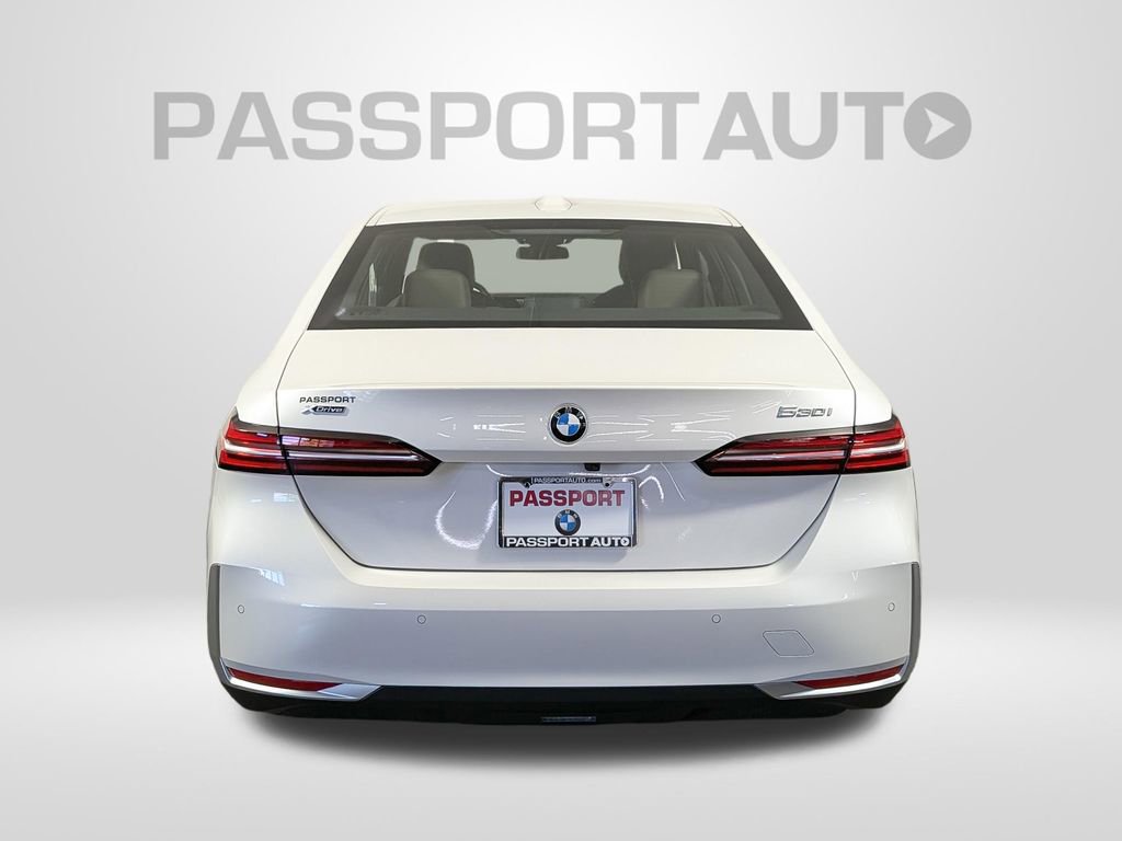 Used 2025 BMW 530i xDrive AWD/4WD image 6