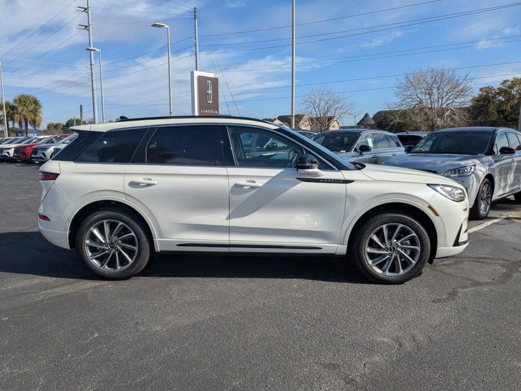 New 2026 Lincoln Corsair Grand Touring image 3
