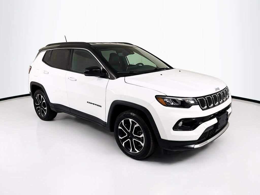 Used 2023 Jeep Compass Limited AWD/4WD image 3