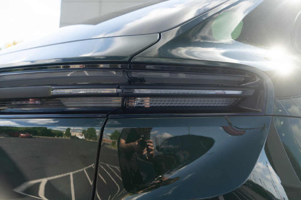 Used 2024 Porsche Macan 4 Electric AWD/4WD image 14