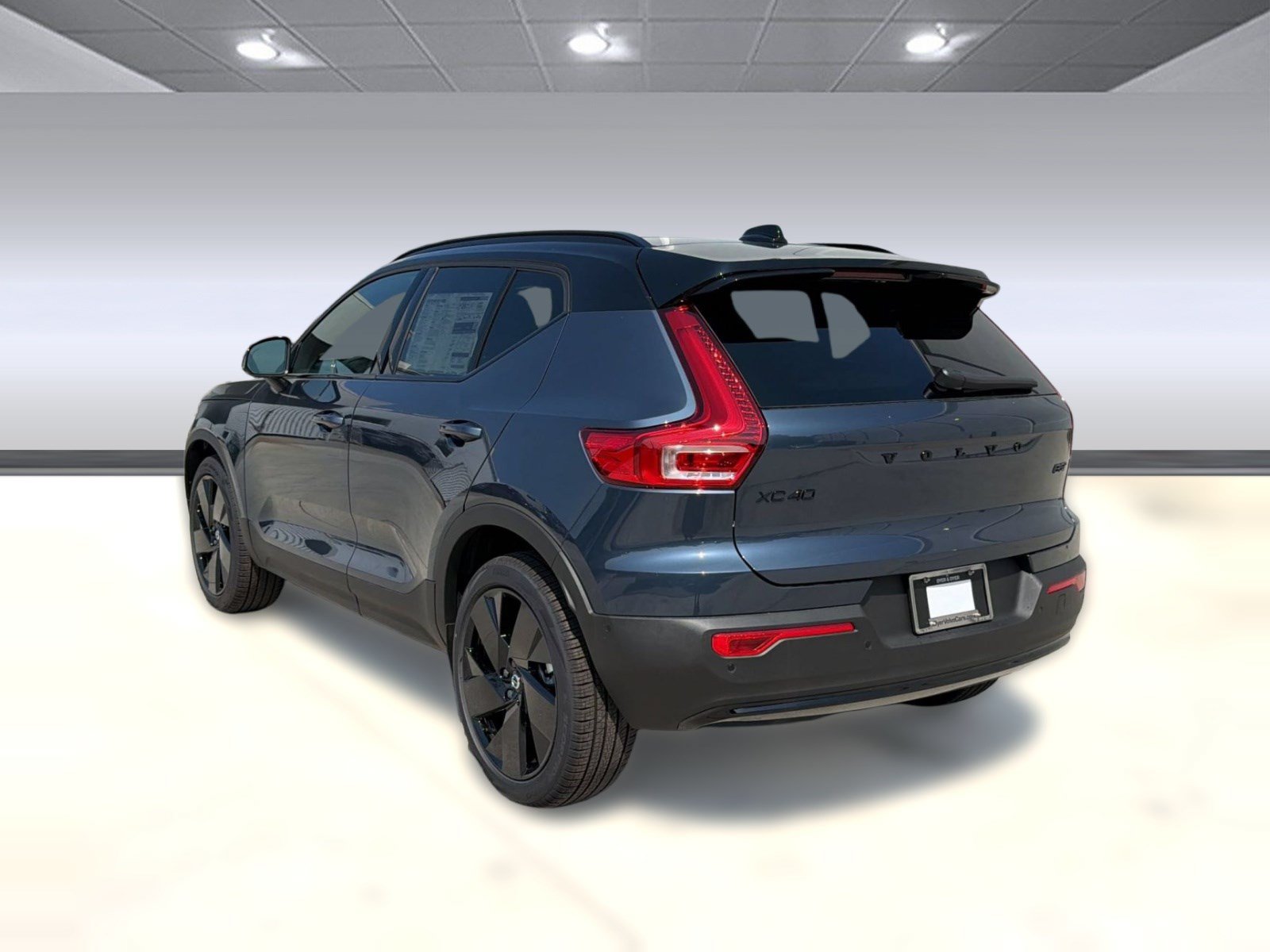 New 2026 Volvo XC40 B5 Ultra w/ Protection Package Premier AWD/4WD image 3