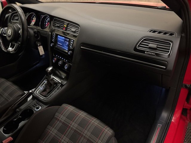 Used 2015 Volkswagen GTI S image 22