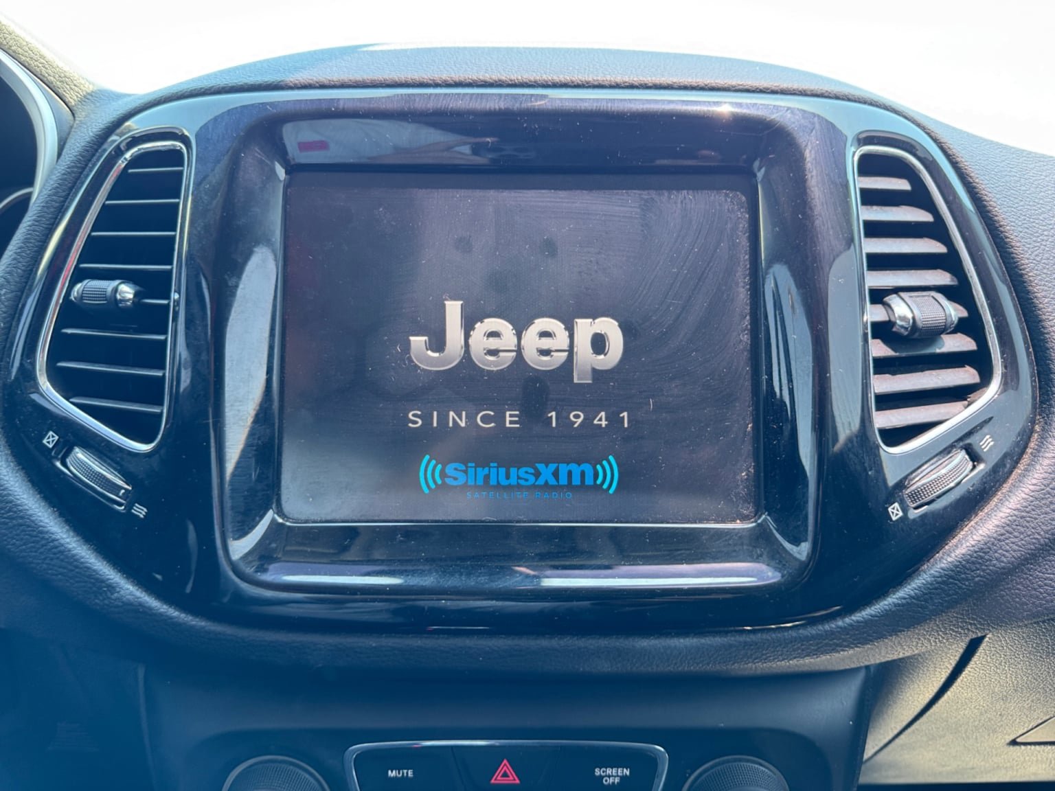 Used 2021 Jeep Compass Limited FWD image 21