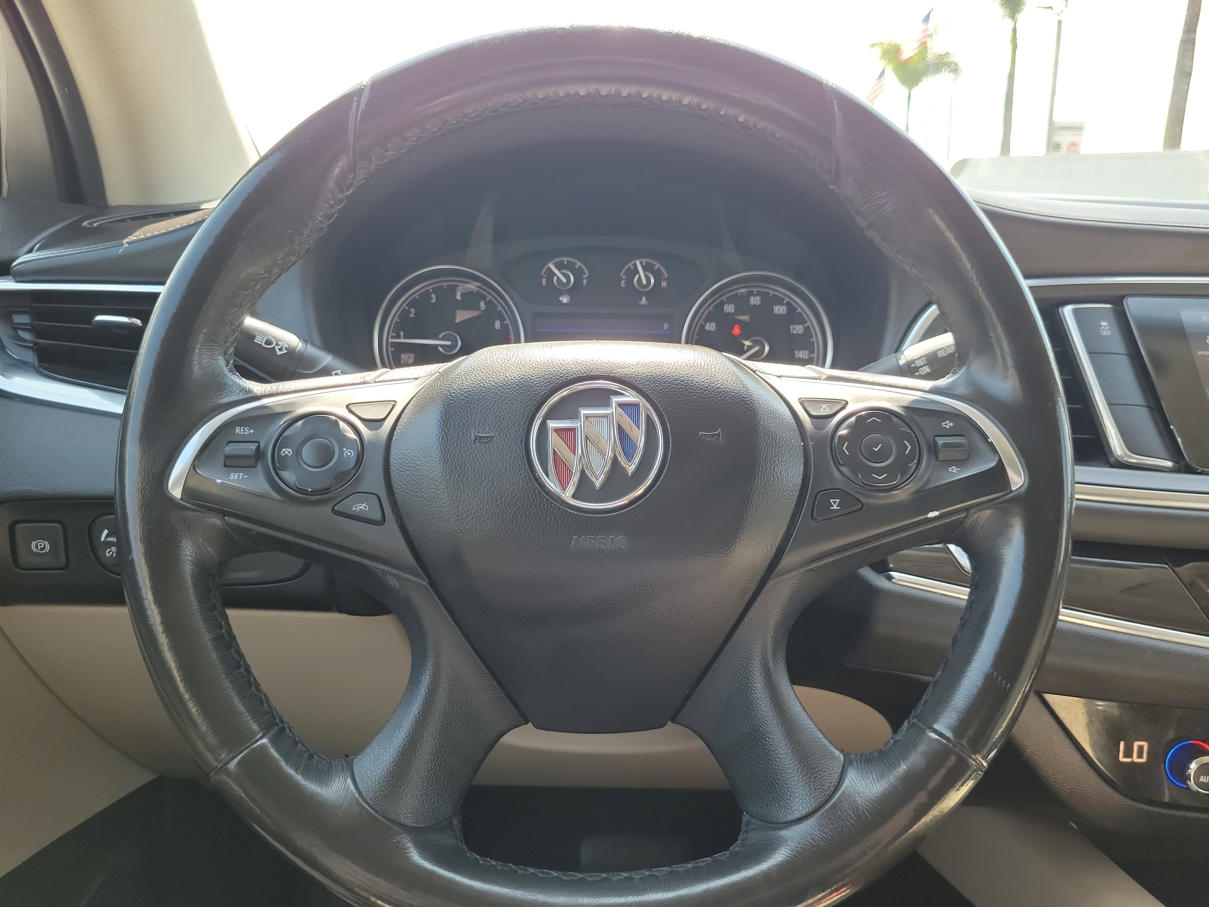 Used 2020 Buick Enclave Essence FWD image 18