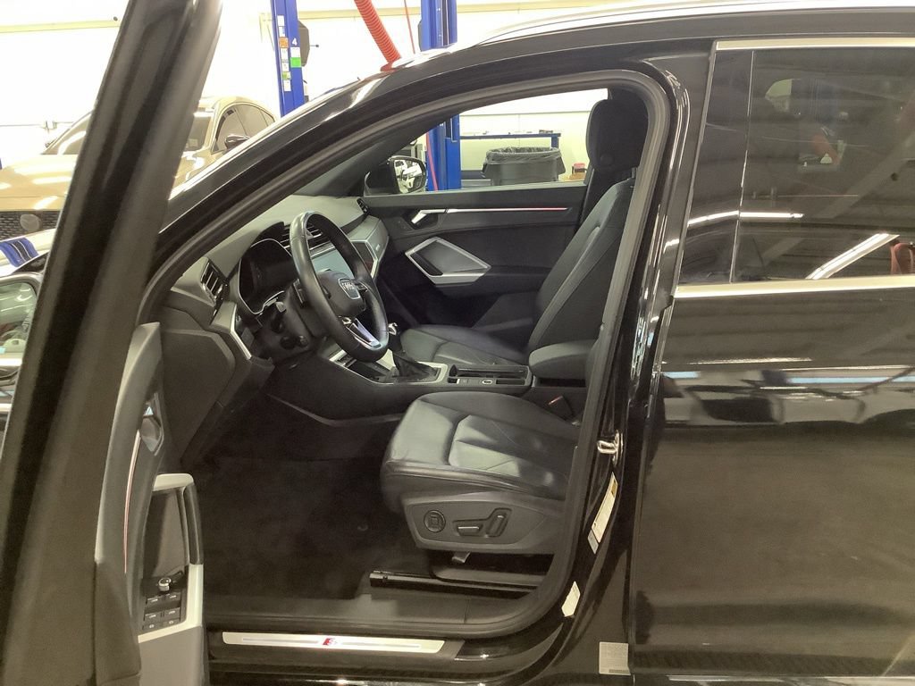 Used 2022 Audi Q3 2.0T Premium Plus AWD/4WD image 16