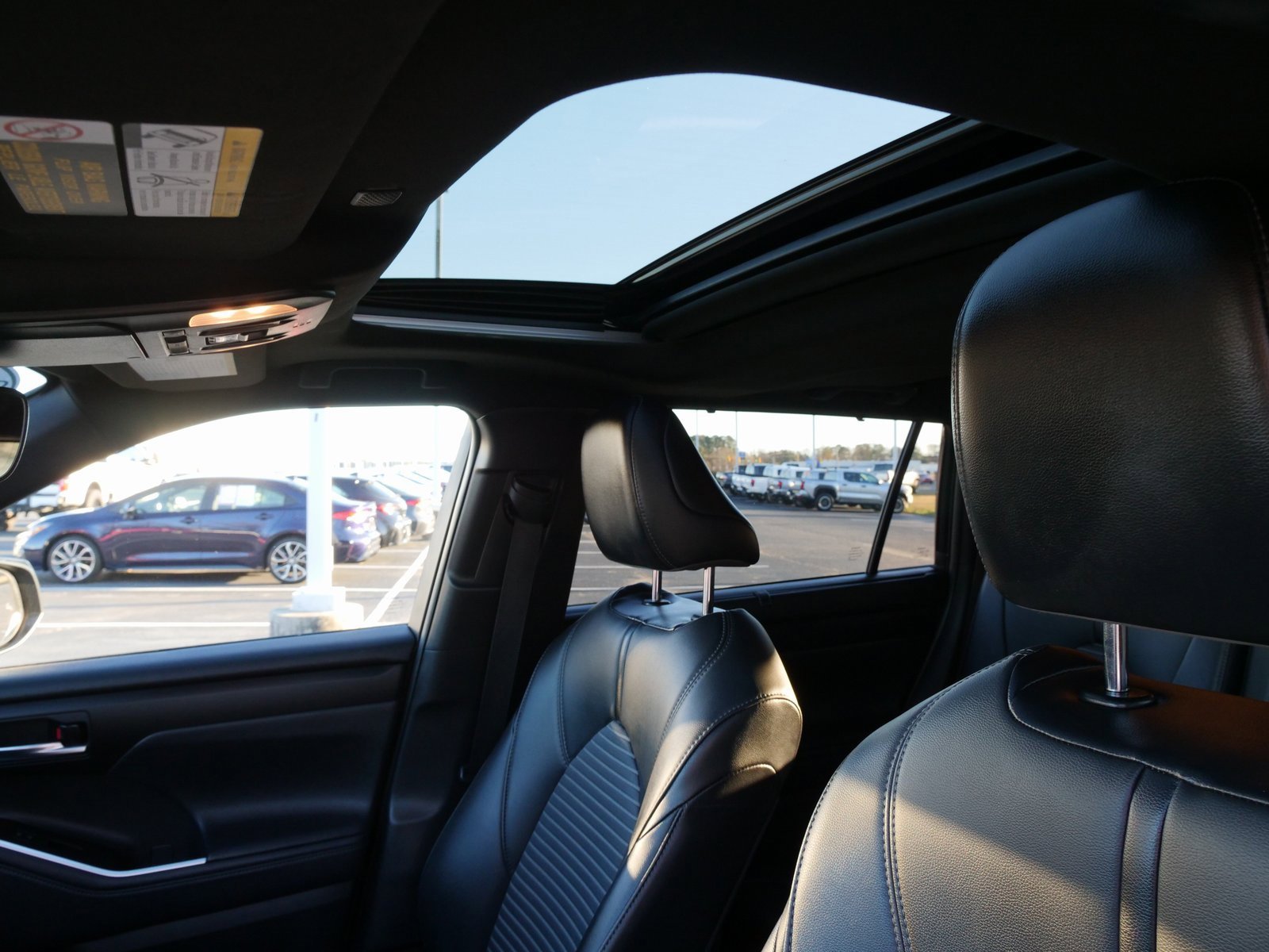 Used 2021 Toyota Highlander XSE image 28