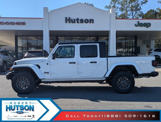 New 2024 Jeep Gladiator Sport