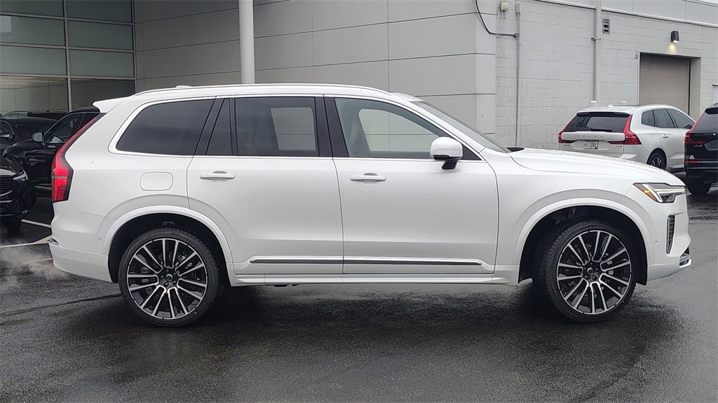 New 2026 Volvo XC90 B6 Plus image 2