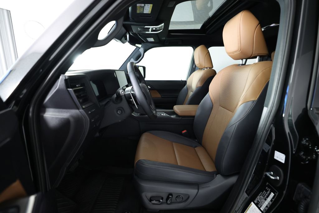 Used 2026 Lexus GX 550 550 Premium+ w/ Accessory Package (2T) image 18