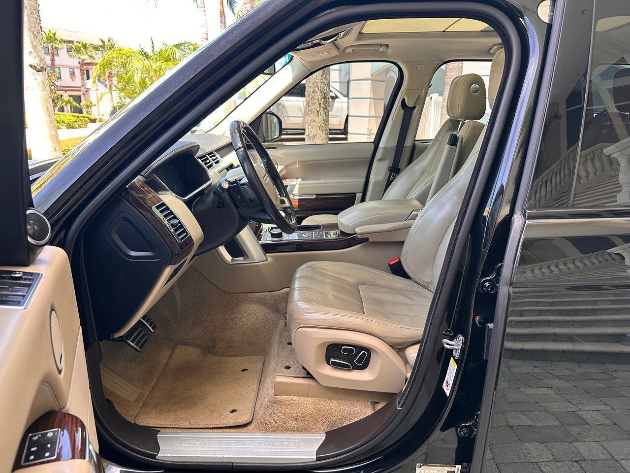 Used 2015 Land Rover Range Rover Supercharged AWD/4WD image 22