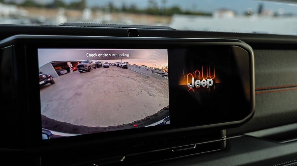 New 2026 Jeep Wrangler Unlimited Rubicon w/ Whitecap Package AWD/4WD image 29