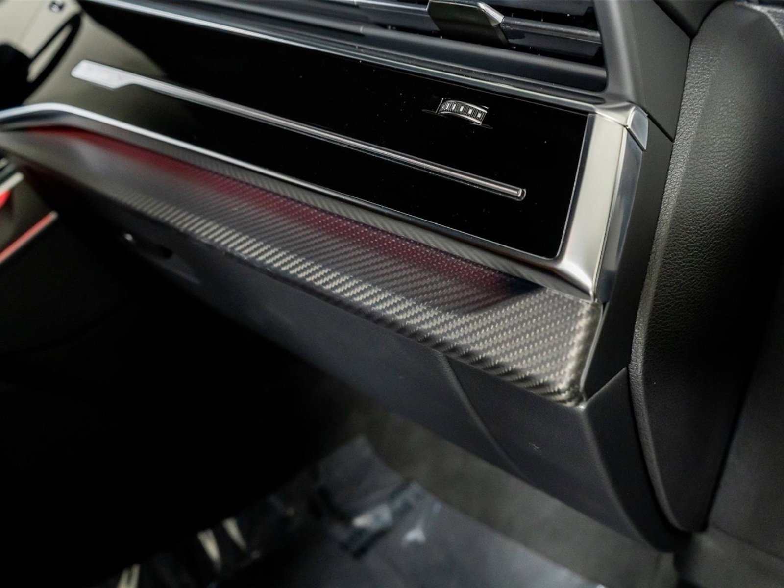 Used 2025 Audi RS Q8 performance image 53