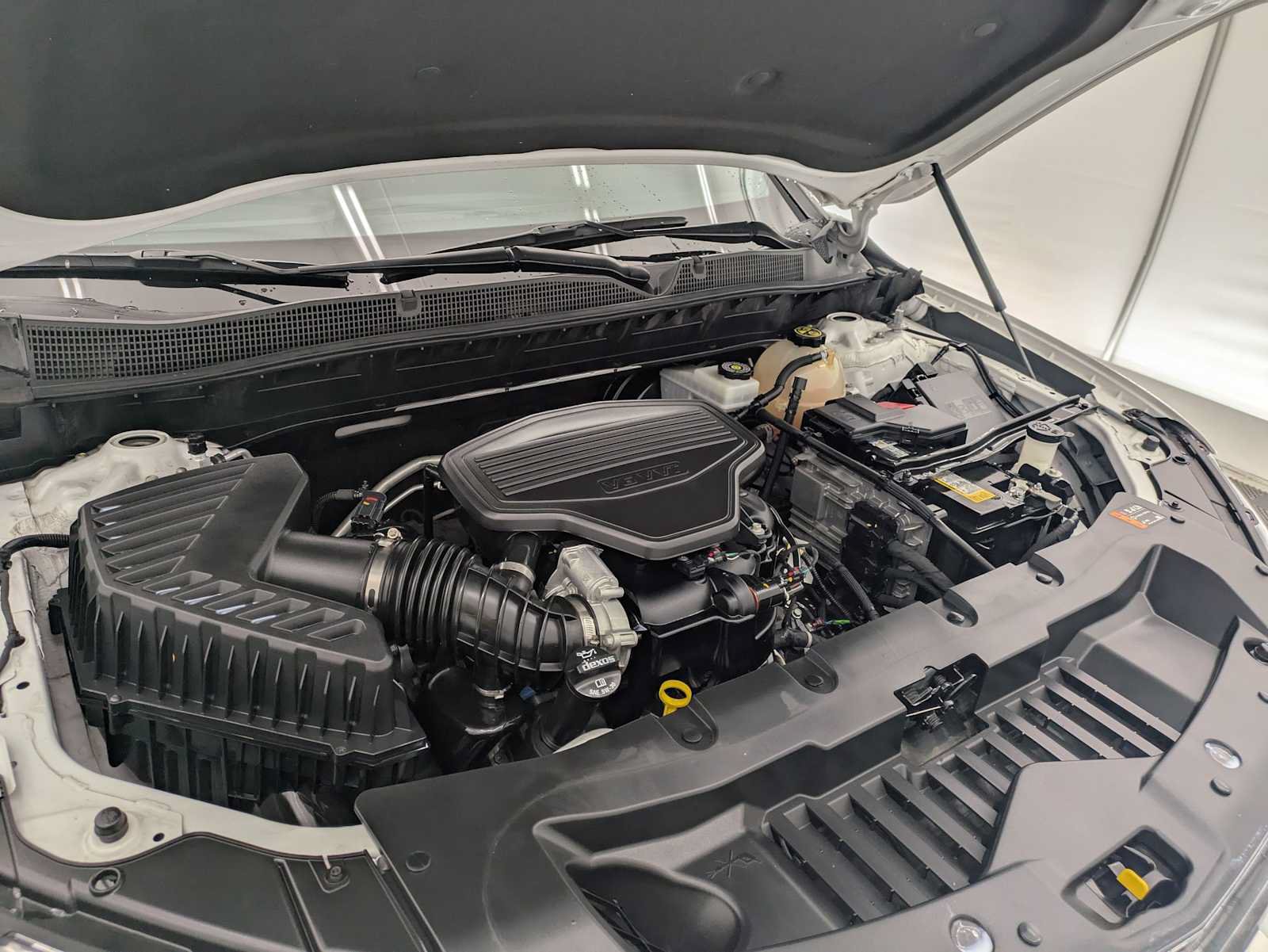 Used 2020 Chevrolet Blazer Premier AWD/4WD image 16