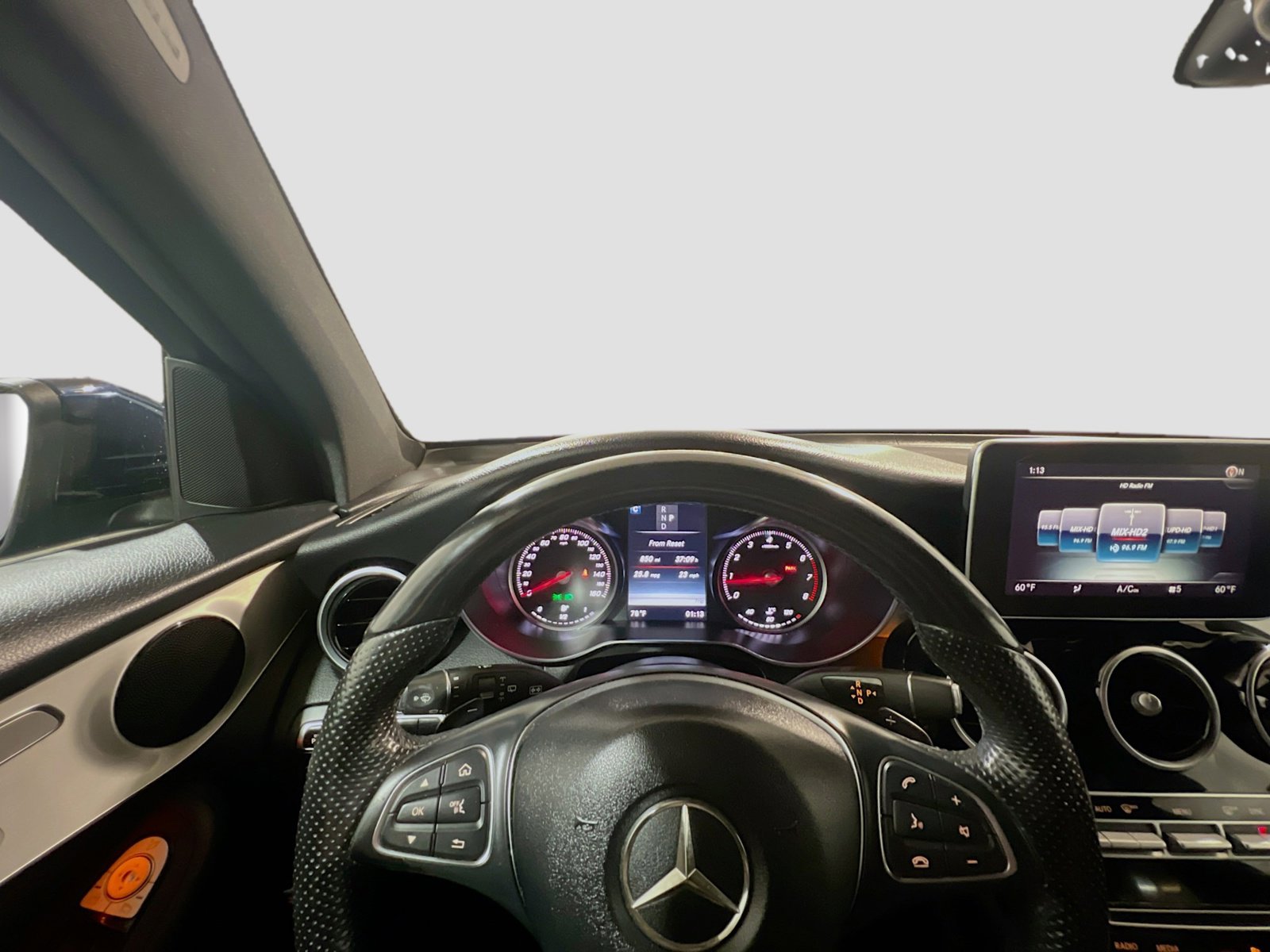 Used 2017 Mercedes-Benz GLC 300 4MATIC image 7