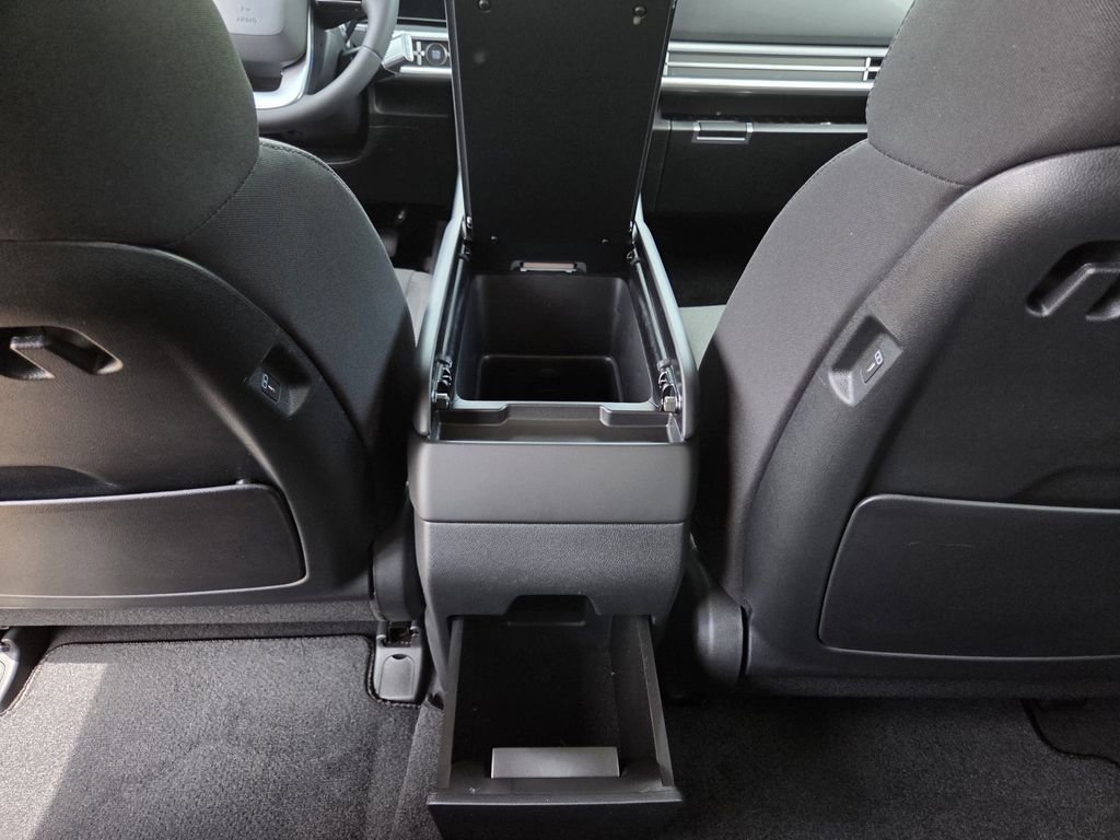 New 2026 Hyundai Santa Fe SE FWD image 17