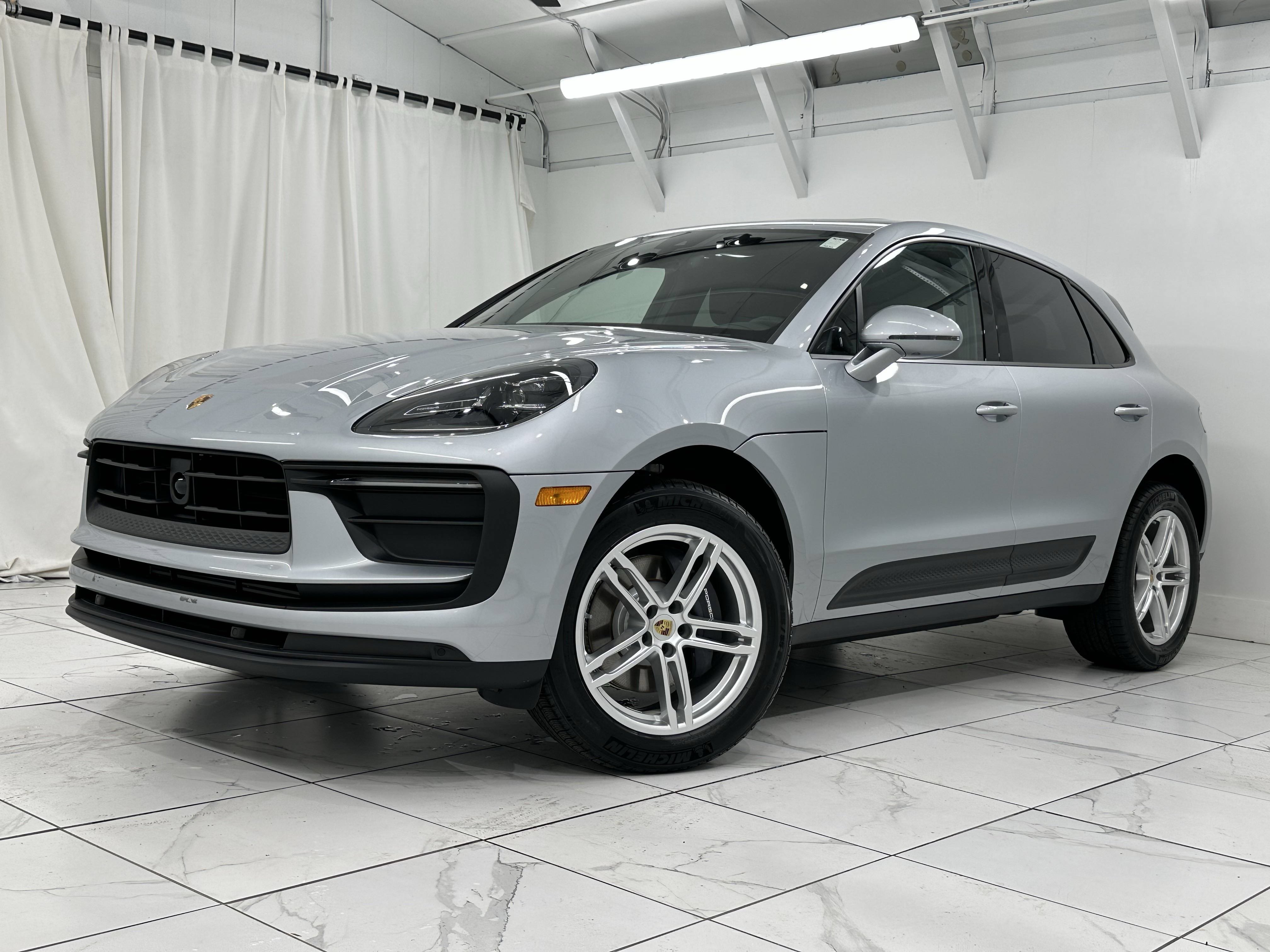Used 2025 Porsche Macan AWD/4WD image 6