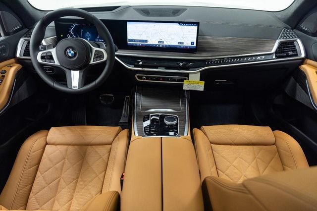 Certified 2026 BMW X7 xDrive40i w/ M Sport Package AWD/4WD image 23