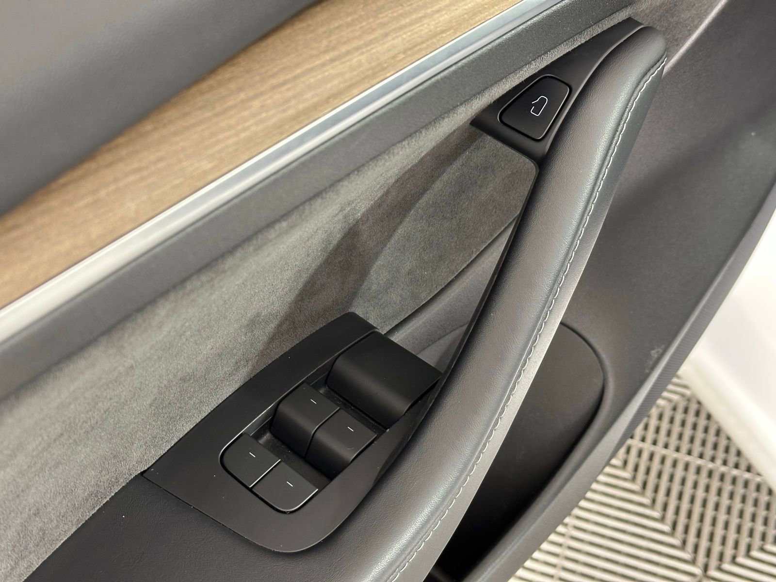 Used 2021 Tesla Model 3 Standard Range Plus image 37