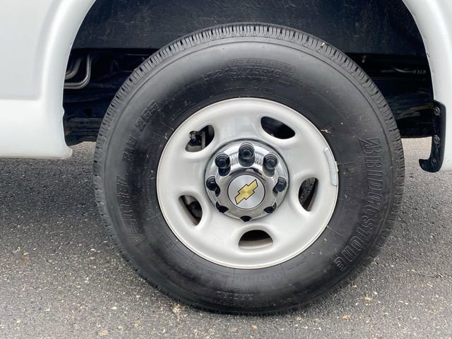 Certified 2024 Chevrolet Express 3500 LT w/ LT Preferred Equipment Group image 32