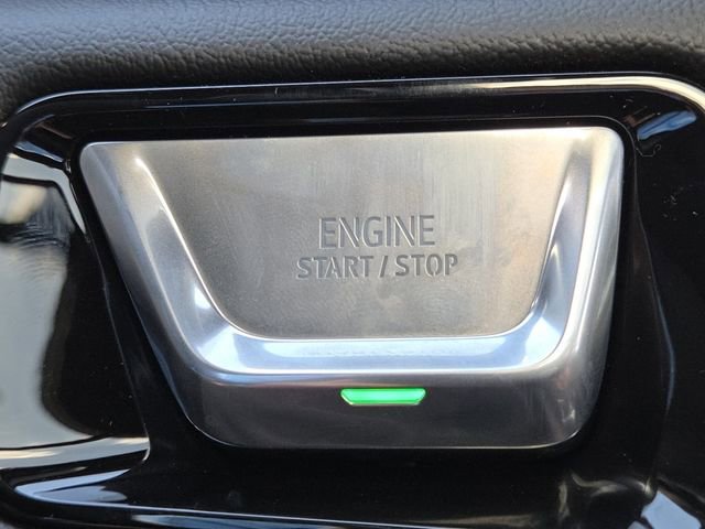 New 2025 GMC Yukon XL Denali w/ Sun & Power Step Package image 9