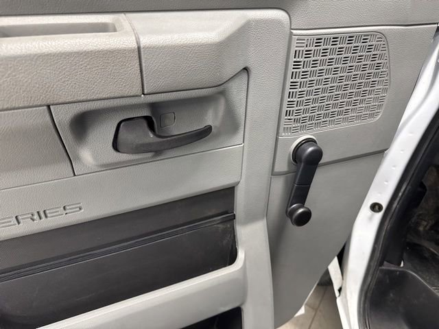 Used 2021 Ford E-450 and Econoline 450 Super Duty image 18