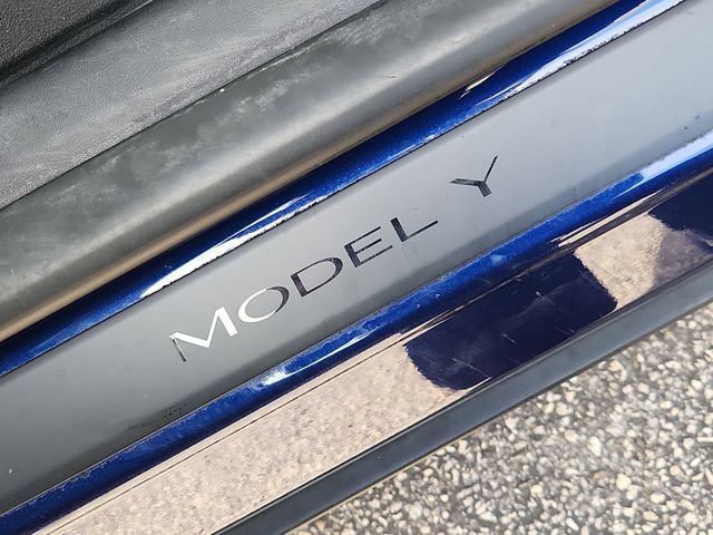 Used 2024 Tesla Model Y Long Range image 31