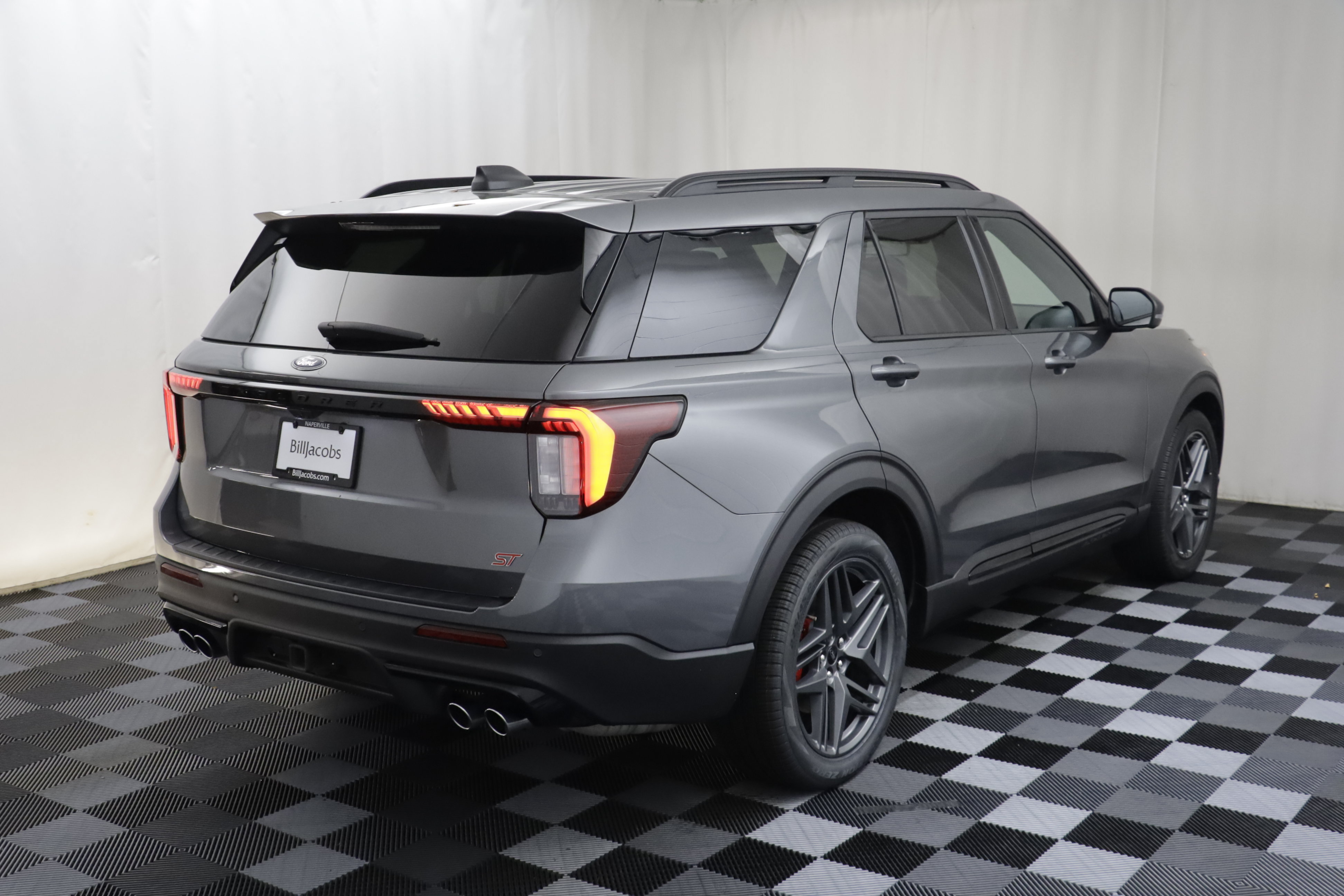 Used 2025 Ford Explorer ST AWD/4WD image 23