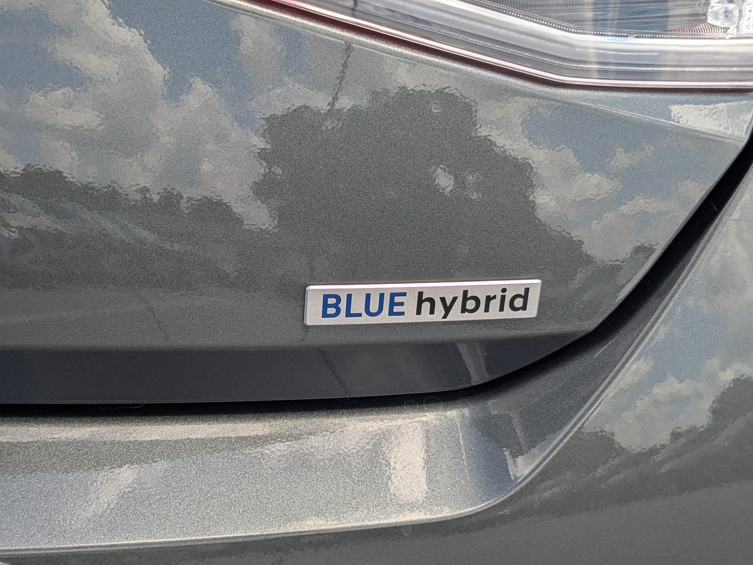 New 2026 Hyundai Elantra Hybrid FWD image 32