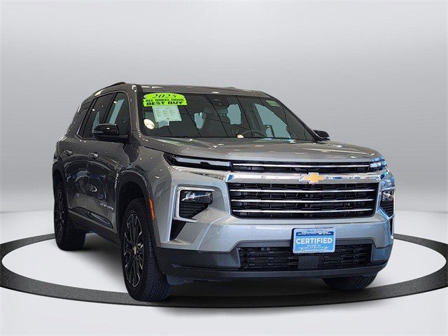 Certified 2025 Chevrolet Traverse LT w/ Sun and Wheel Package image 5